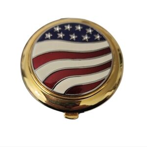 Preowned Vintage Estee Lauder Powder Compact With Mirror